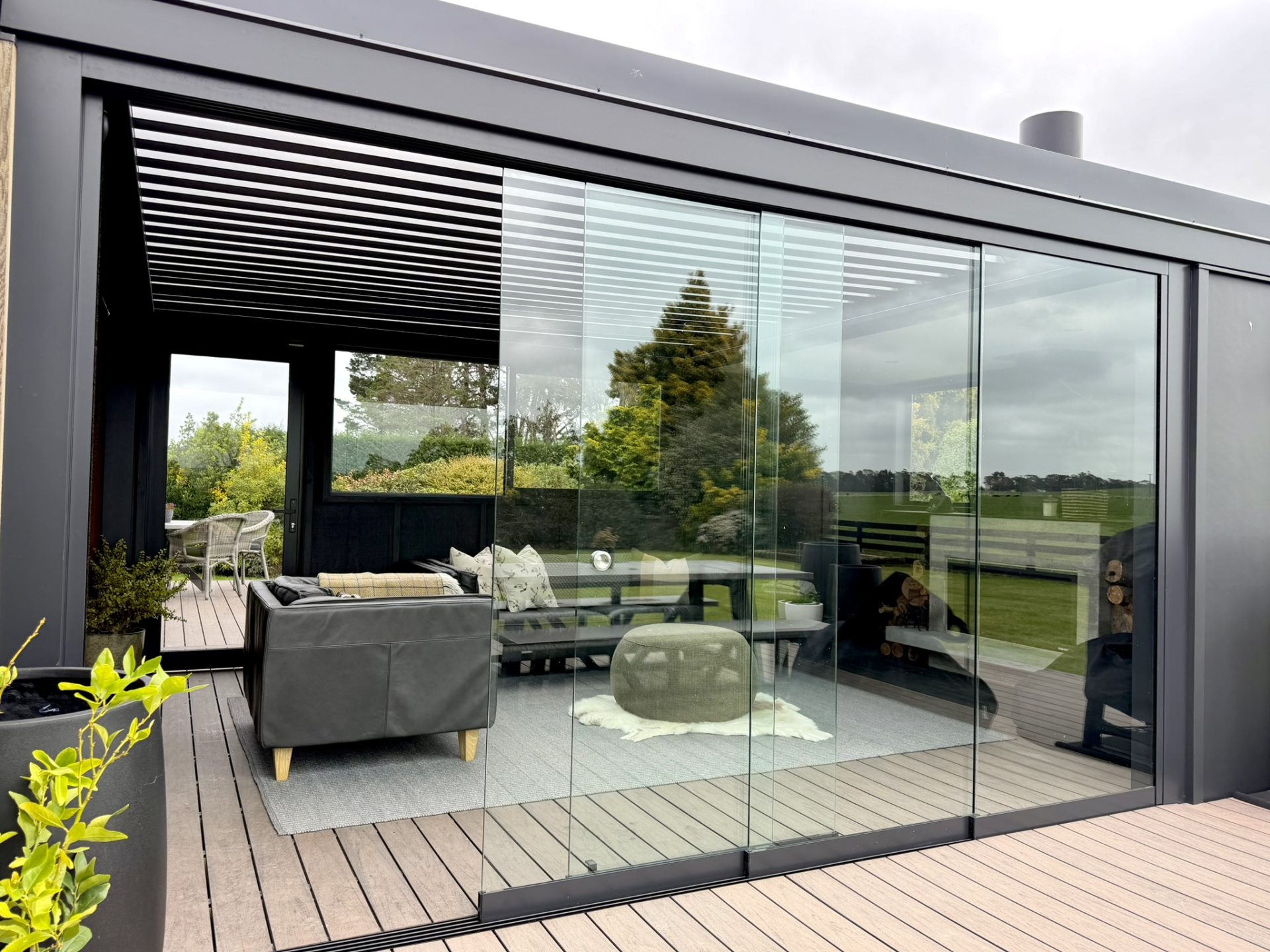 Opening Roofs by Louvretec 