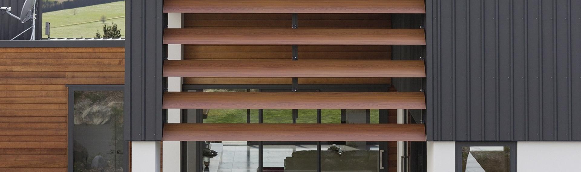 Airfoil Louvres by Louvretec