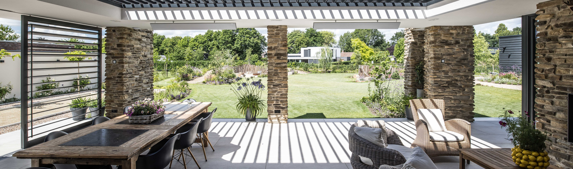 Louvretec Super Roof creating outdoor room
