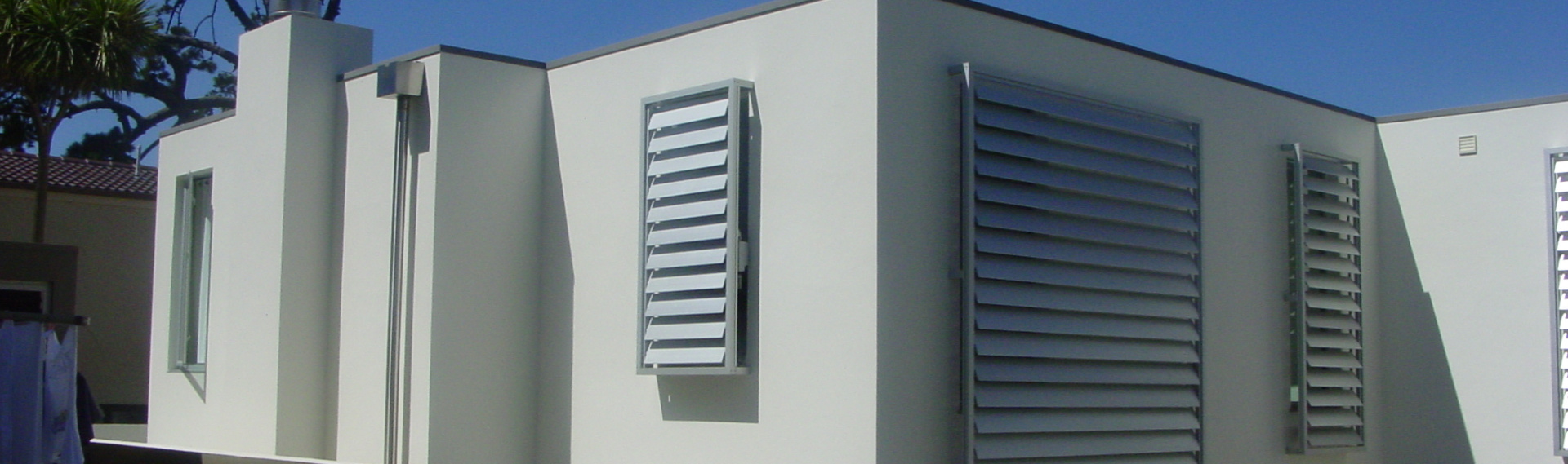 120mm Airfoil Louvres Motorised in a Stand Off Frame