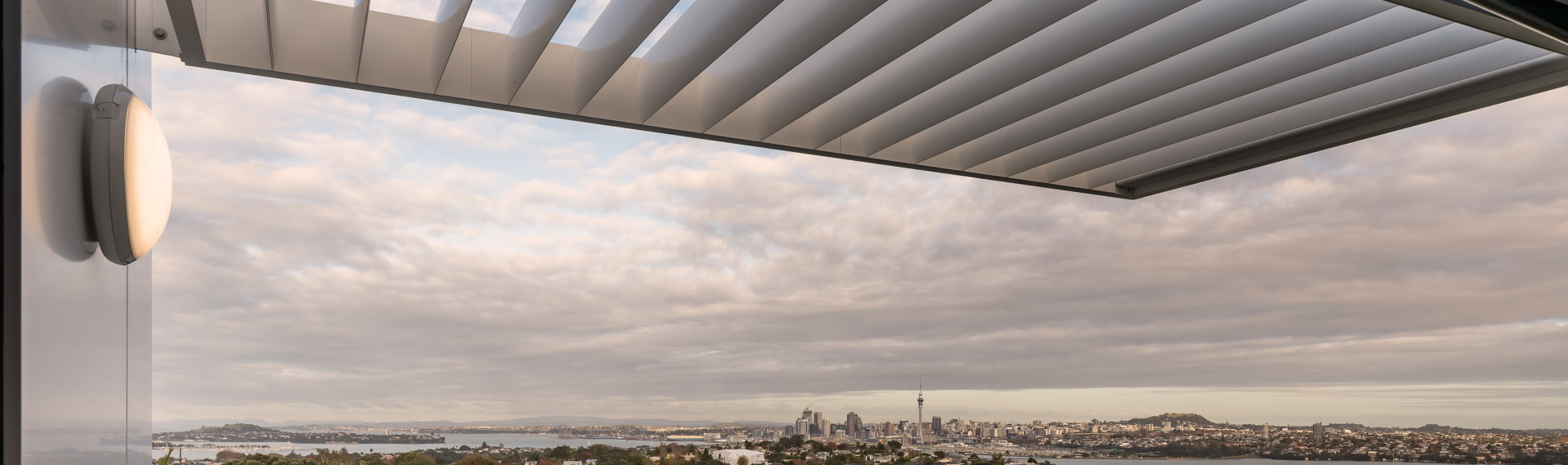 End Fixed Louvres Overhead