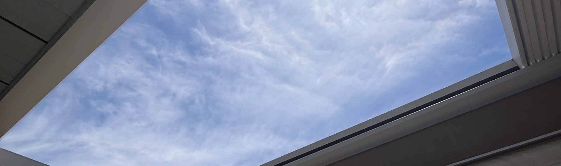 220/35 Slimline Retract Roof