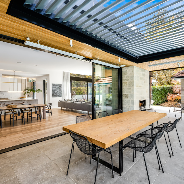 Opening Roof by Louvretec