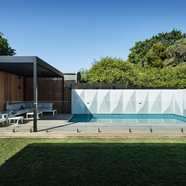 Louvretec Structural Frame