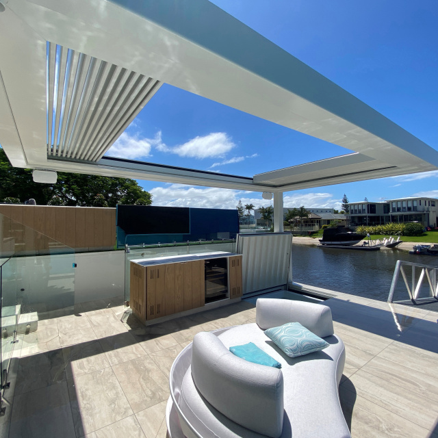 Louvretec Retract Roof by Louvretec Brisbane