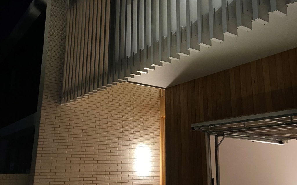 Vertical Louvres for Shade & Privacy Control