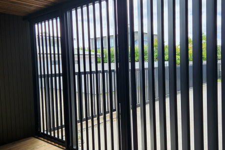 Hand Operable Louvre Panels (Spiral Pivot)